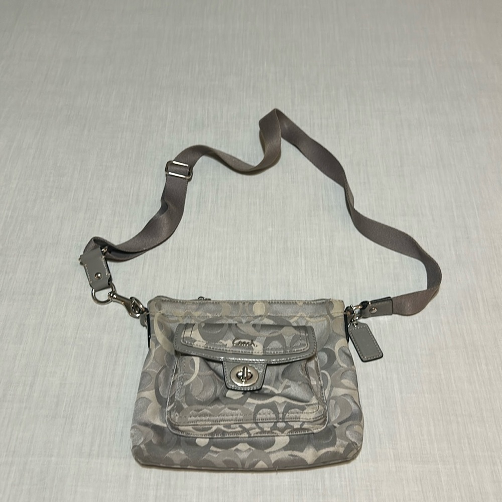 Vintage Original Coach Signature Pocket Swing Pack Crossbody with Tag
